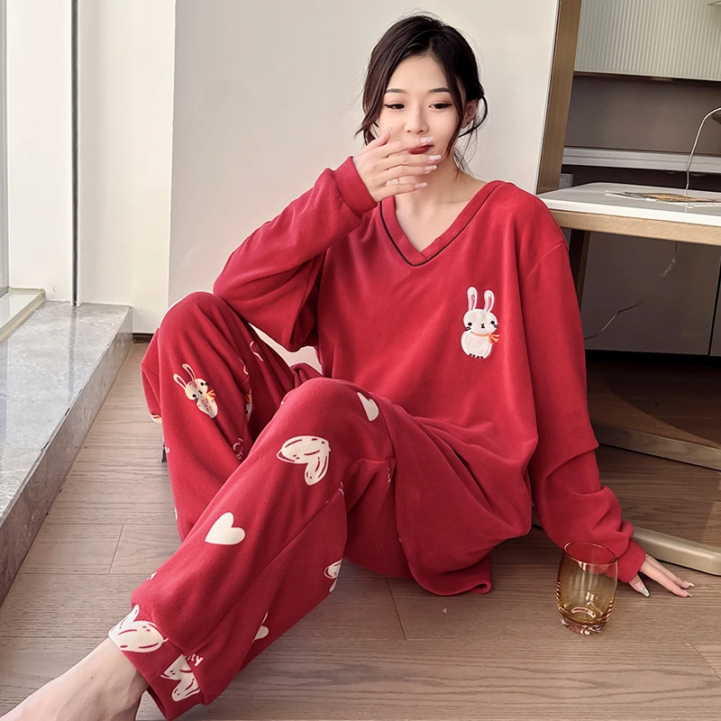 秋冬大码睡衣女士中厚法兰绒保暖套装卡通绣花家居服长袖长裤睡衣