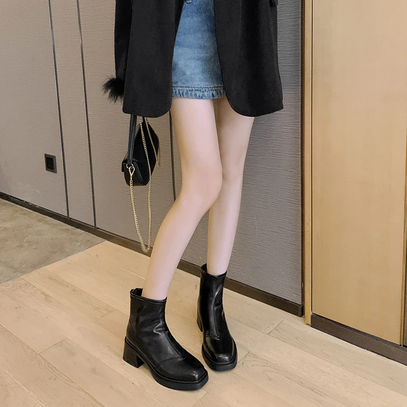 靴子秋冬新款方头瘦瘦靴粗跟时装靴短靴女靴高跟小个子