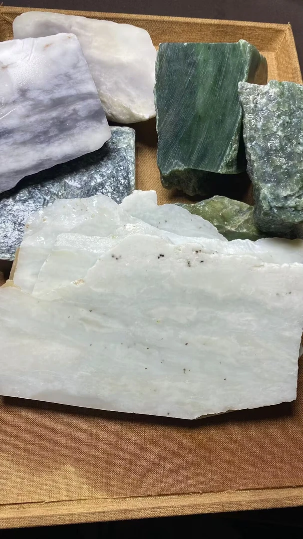 《海悦珠宝》和田玉练手边角料，青海料，俄料碧玉。（工厂直销）工艺