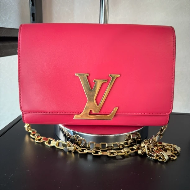 95新 LouisVuitton/路易威登 LV粉色lock me 单肩包唇膏粉
