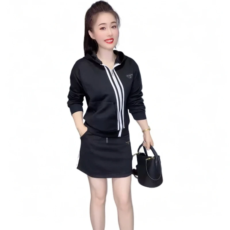 休闲运动时尚套裙女2025春秋新款三条杠斜拉链外套返潮复古两件套