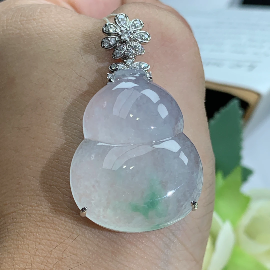 缅甸翡翠A货玉石冰种飘绿大葫芦挂件尺寸44.4×25.8×10.8