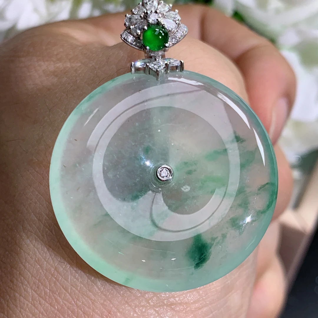 缅甸天然翡翠A货高冰起胶飘绿花平安扣吊坠