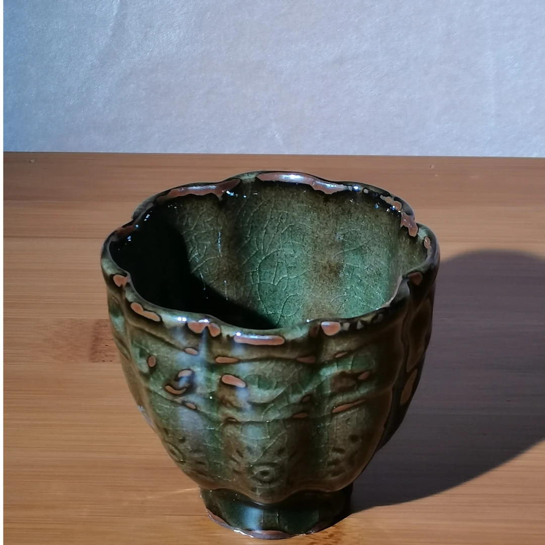 青瓷主人杯窑变品茗杯铁胎花口杯开片