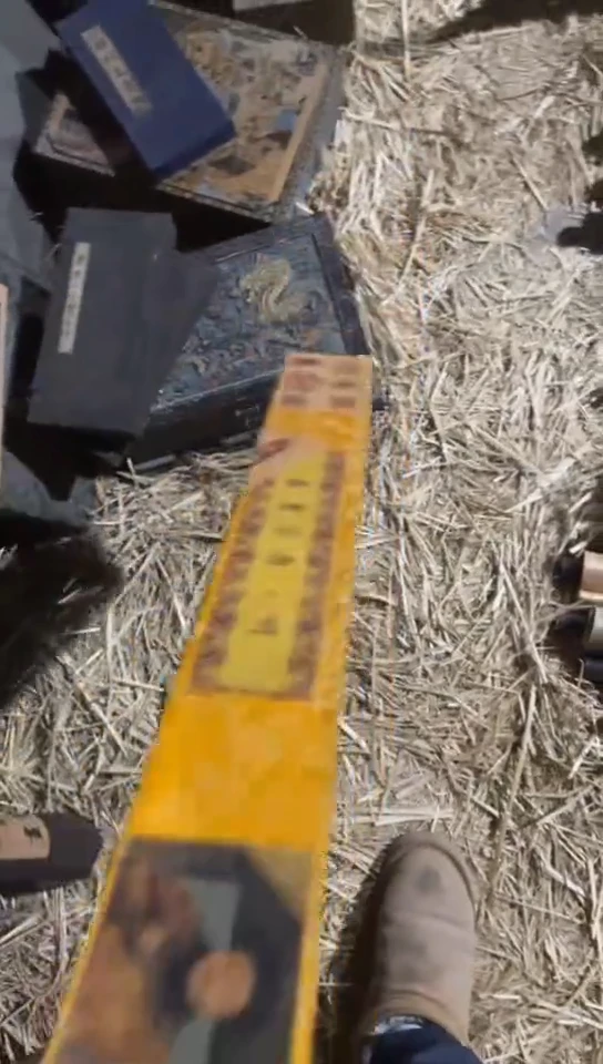 【闪购商品】书法唐寅花卷小锦盒