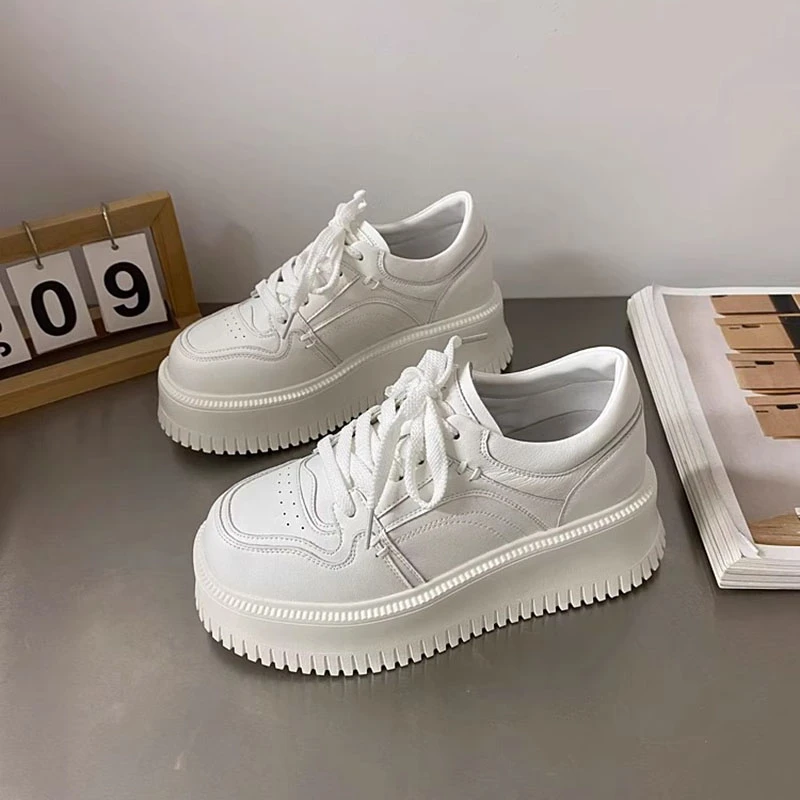 复古松糕厚底港风小白鞋女2024秋季新款增高透气休闲百搭超火板鞋