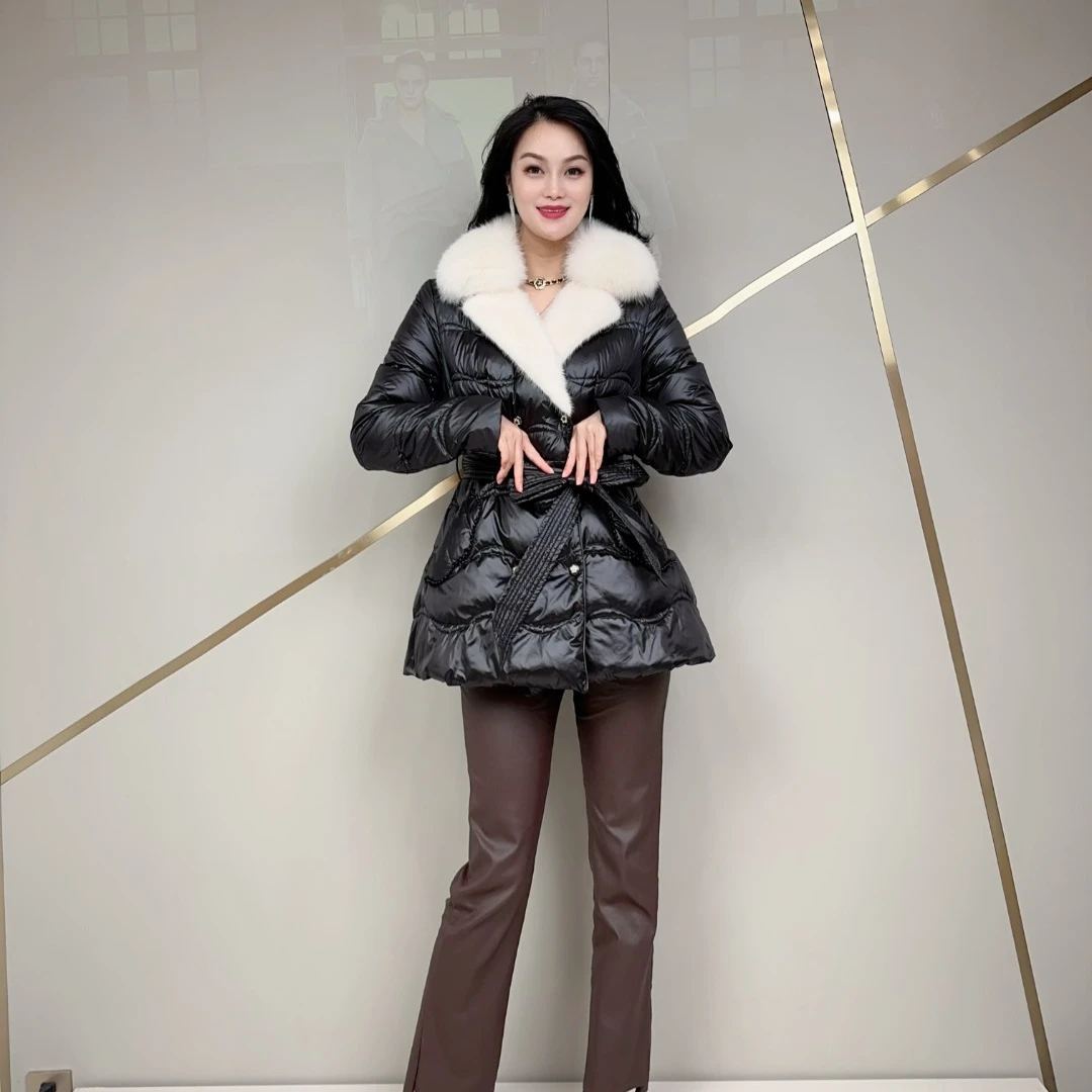 冬季羽绒服高端轻奢大毛领拼水貂毛修身显瘦短款外套