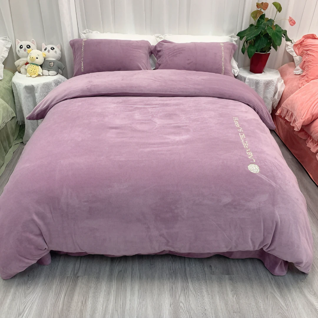 雪京  现货  加厚加绒宝宝绒刺绣款四件套简约字母保暖四件套纯色