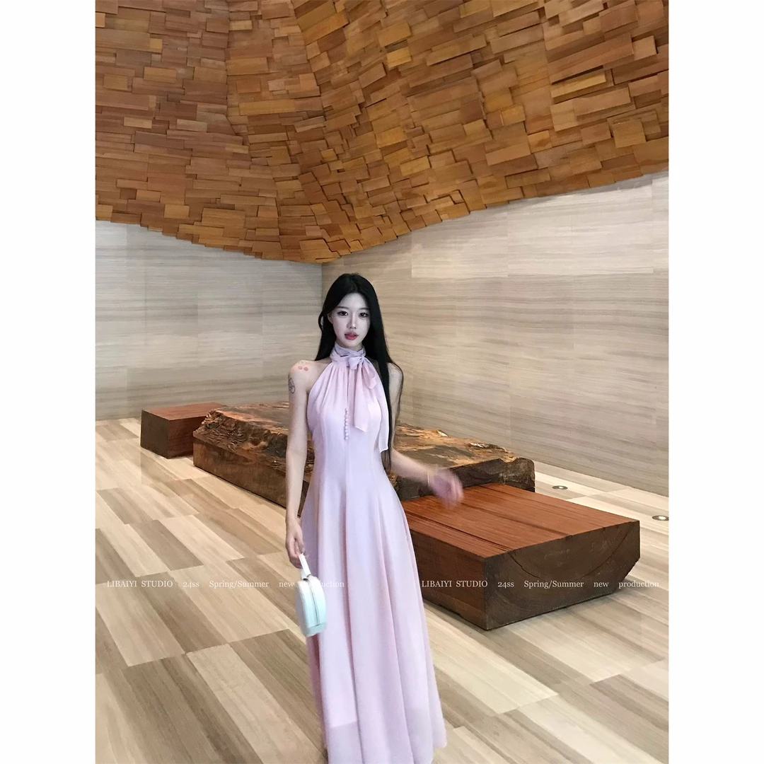 LIBAIYI   少女心事/法式少女气质挂脖收腰显瘦连衣裙1085