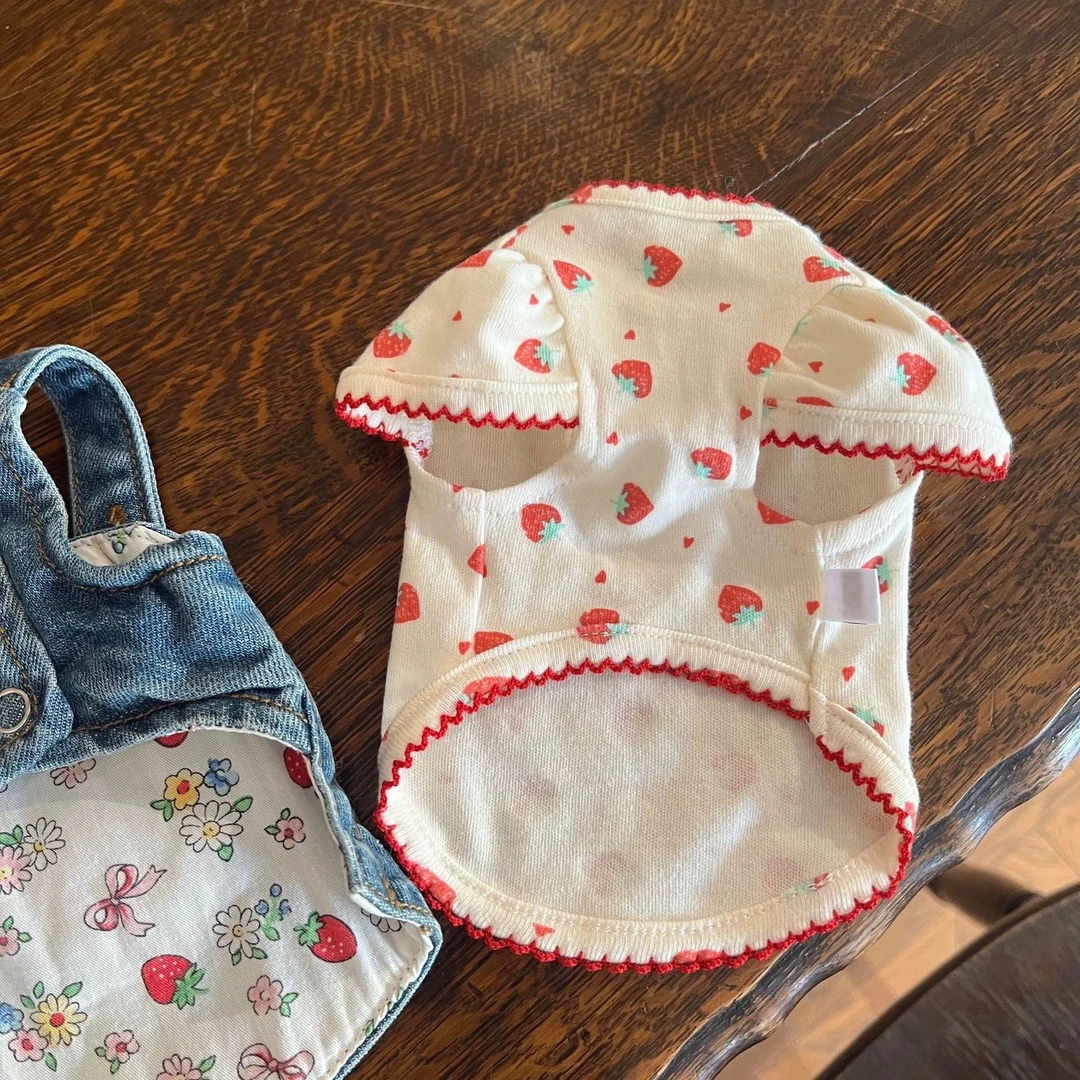 2025夏季可爱宠物衣服猫咪狗狗草莓打底衫防掉毛泡泡袖透气可爱