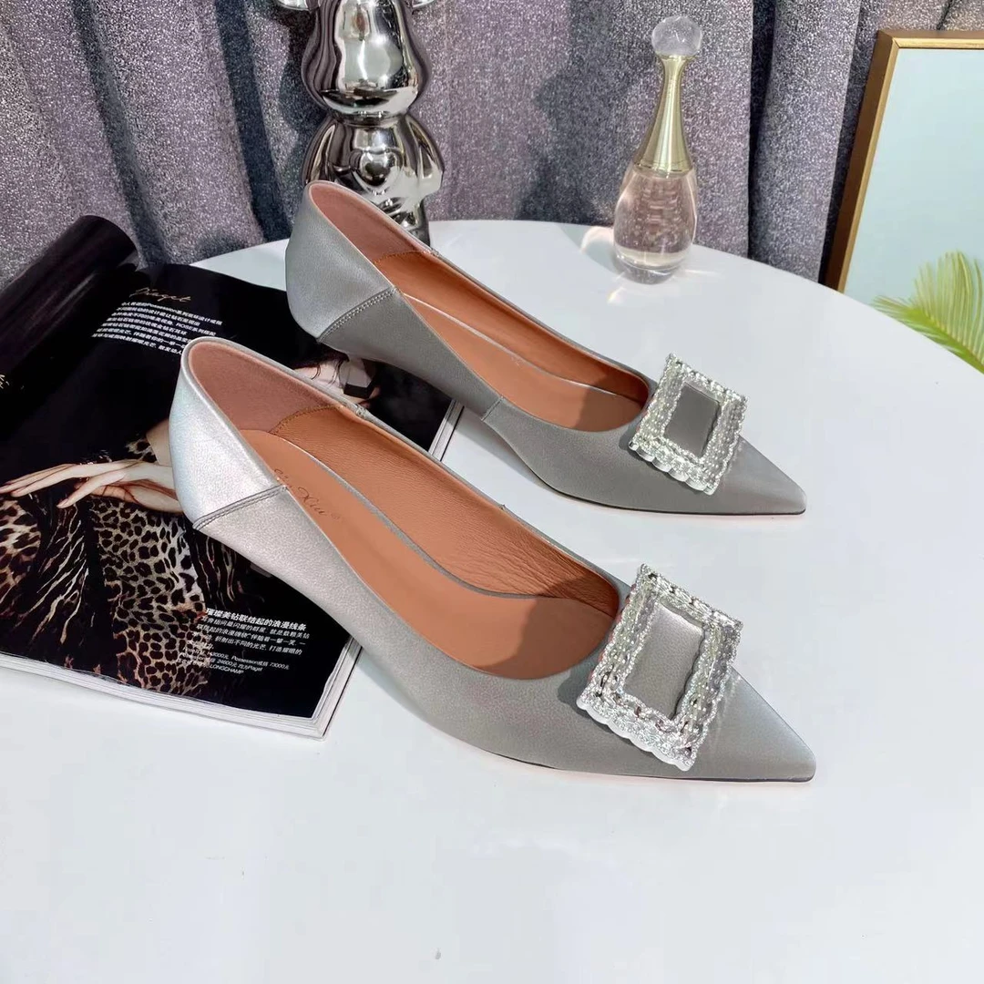 CL7974 灰色 气质百搭时尚舒适尖头细跟通勤口单鞋女