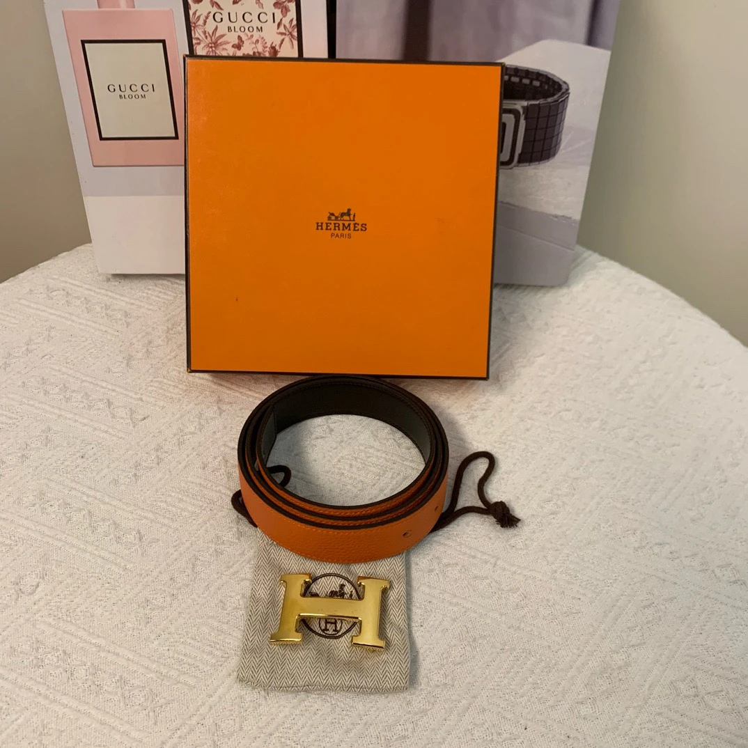 99新 Hermes/爱马仕 HERMES 爱马仕金扣腰带橘色拼黑色99新 85cm