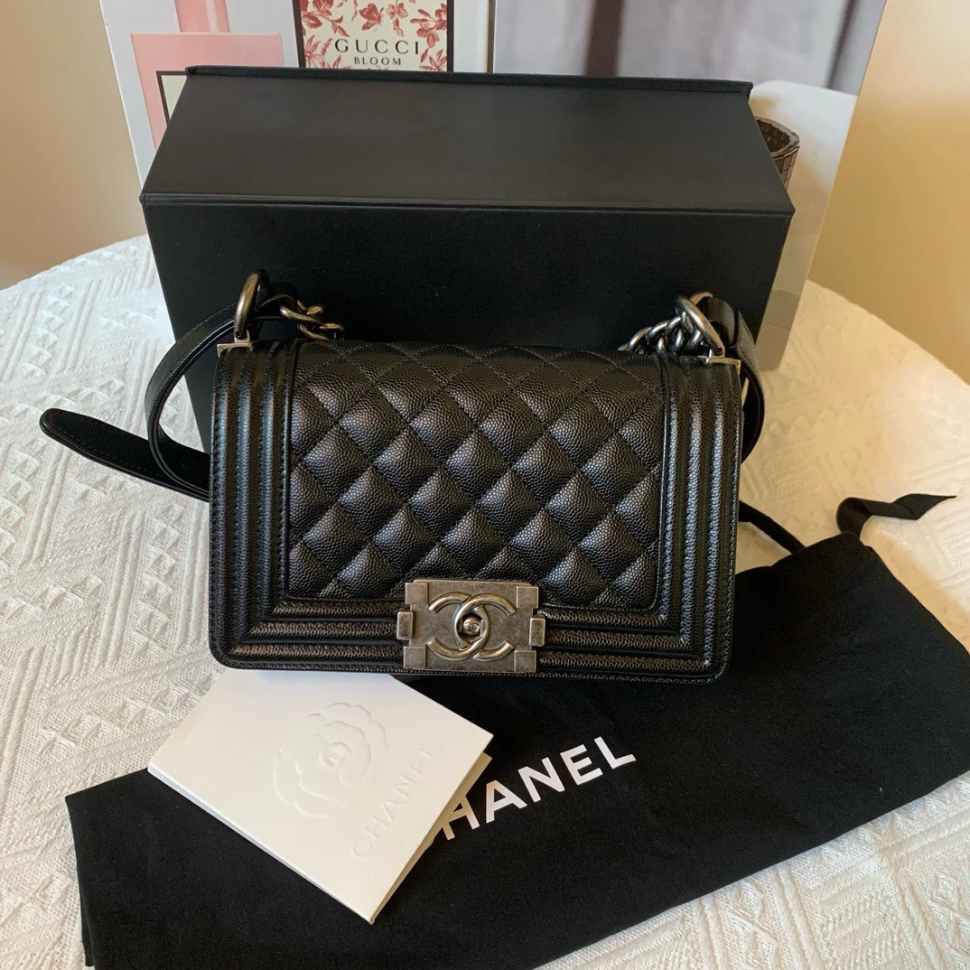 全新未使用 Chanel/香奈儿 黑银leboy小号（芯片款）（定金）