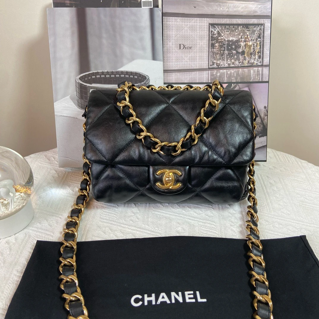 99新 Chanel/香奈儿 22B 黑金 枕头方胖子芯片款