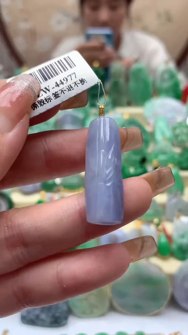 【闪购商品】翡翠吊坠(不含链)18K金镶嵌挂件