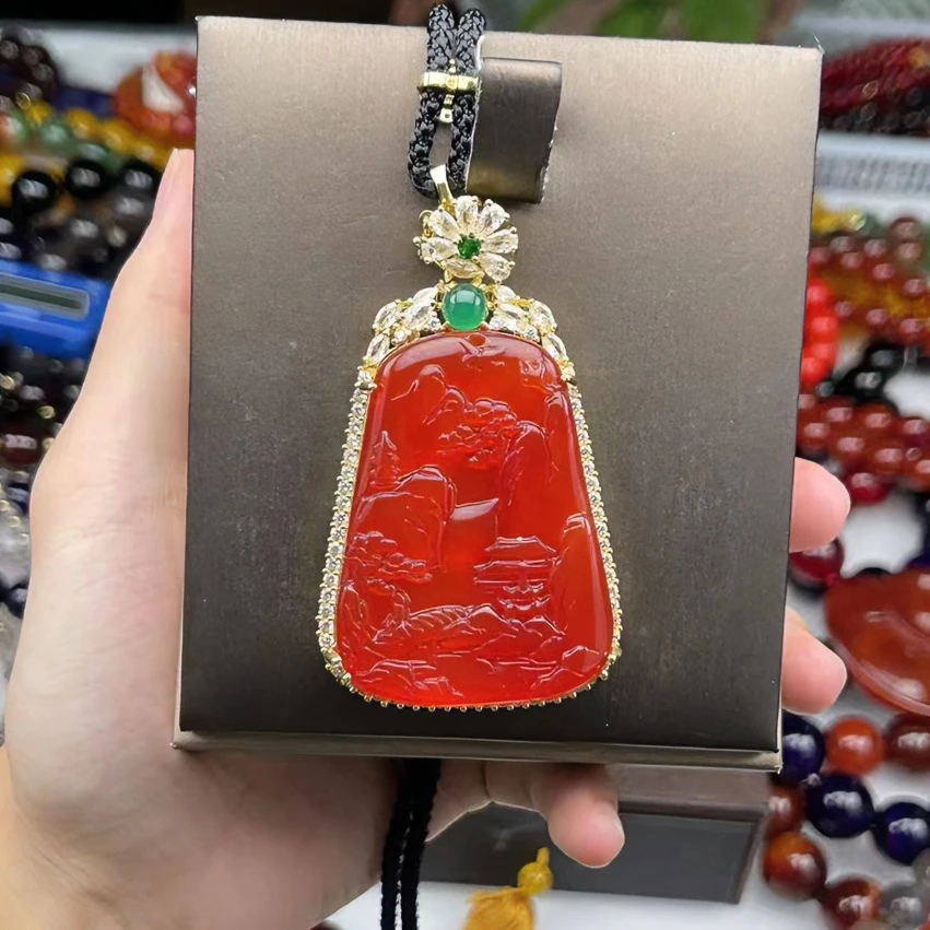 牛血红精雕山水牌玛瑙豪镶精美吊坠时尚大气