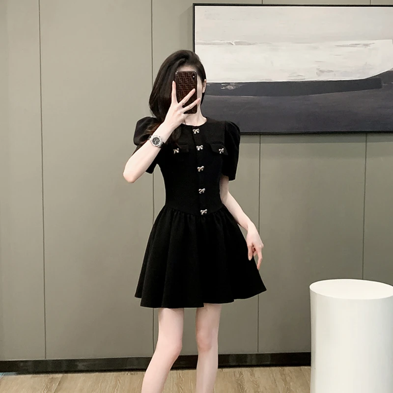 小清新泡泡袖连衣裙女2025夏季新款高级感收腰裙子法式气质小黑裙