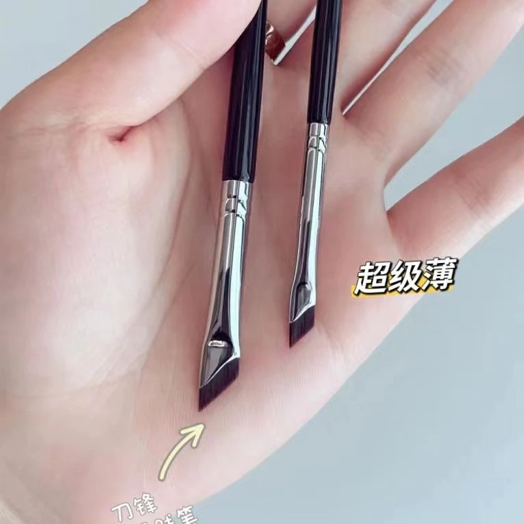 巨好用刀锋眼线刷斜角眼睑下至卧蚕化妆刷斜角眉刷精准细节刷遮痘