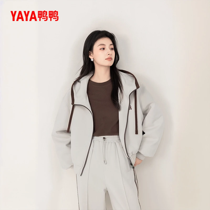 YAYA/鸭鸭鹅绒羽绒服两件套时尚运动休闲女士连帽外套YE4B608559M