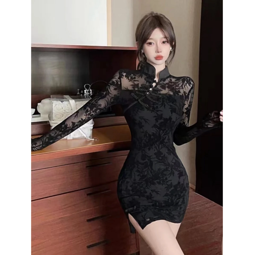 【嘎嘎.推荐】纯欲性感复古盘扣透视镂空修身上衣打底包臀裙