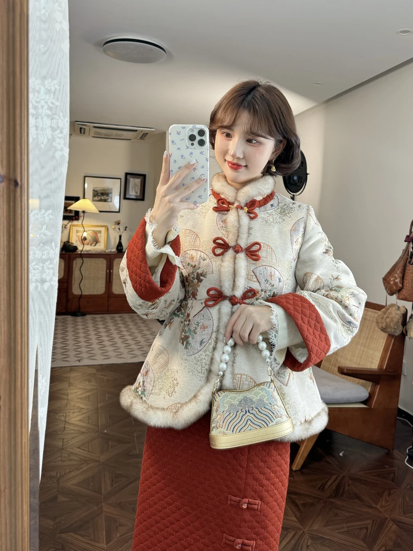 蕾英俊-长安宴-冬季国风提花雪尼尔羽绒服+织金高腰半裙-JF5642