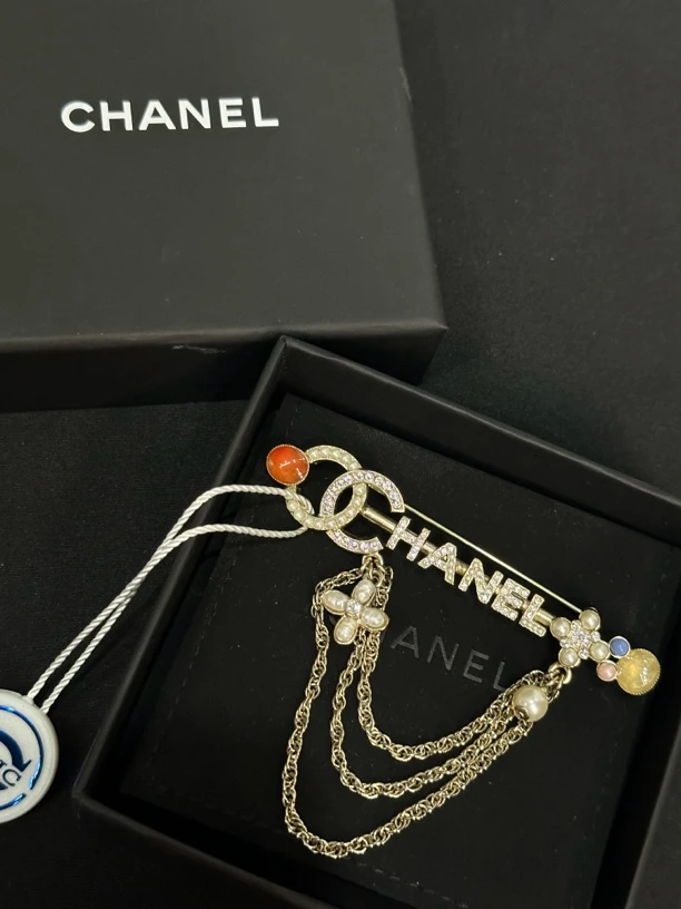 95新 Chanel/香奈儿 19C珍珠水钻字母胸针/JJ4071717