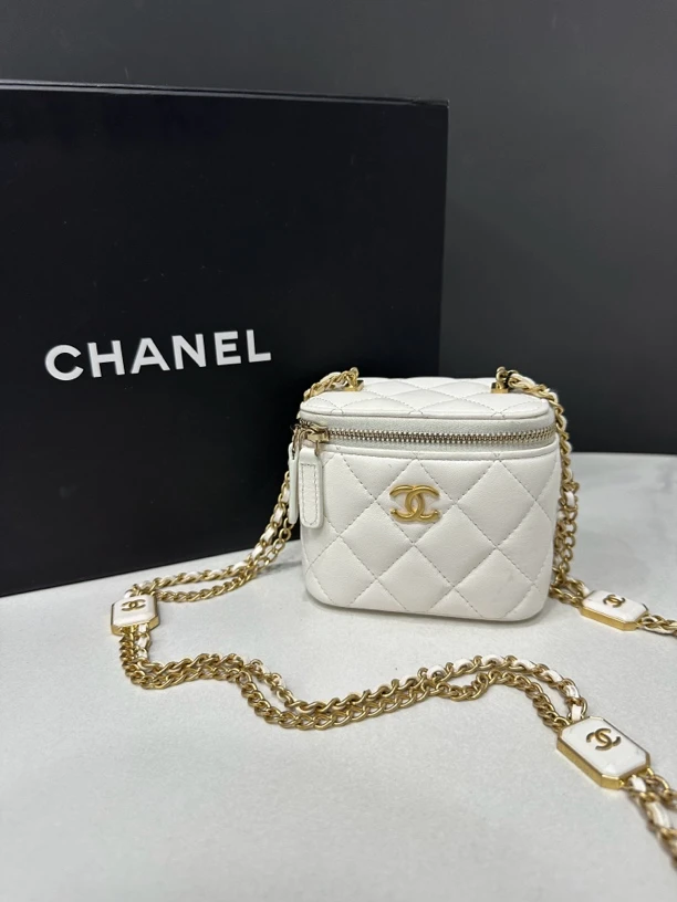 99新  街角/香奈儿22B白色方糖小废包芯片10cm/JJ4051110