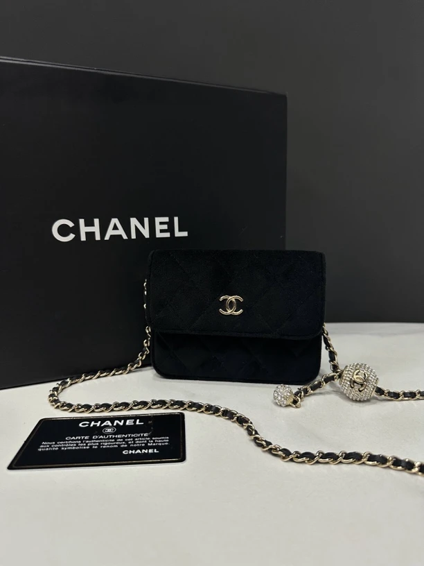 95新 Chanel/香奈儿 丝绒钻球mini小废包30开卡12cm/JJ4072708