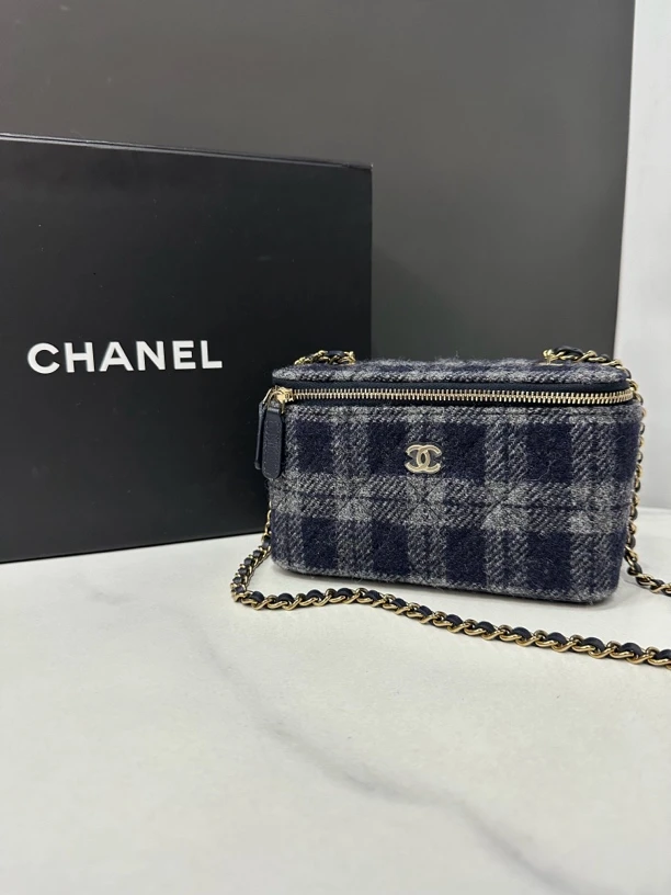 99新 Chanel/香奈儿 22K毛呢格子长盒子芯片16cm/JJ04082011