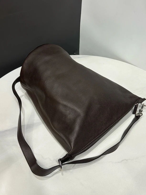 95新 Celine/思琳 水桶包19cm/JJ4101801