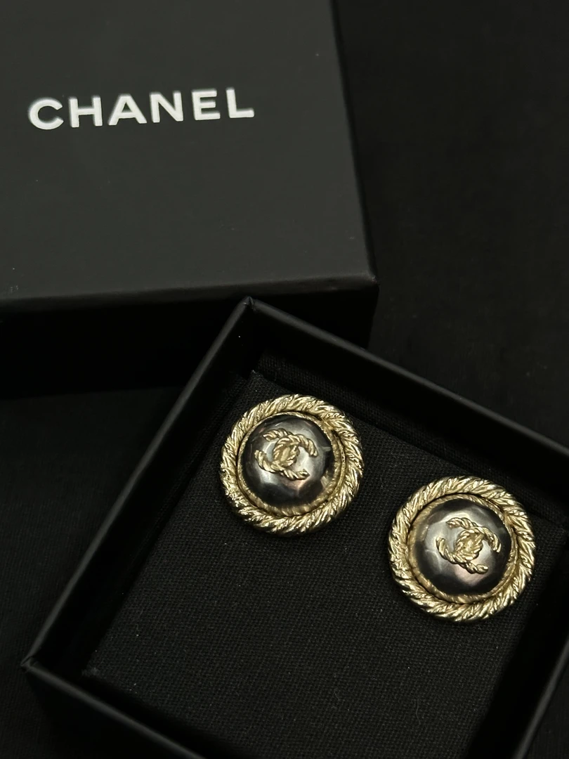 95新 Chanel/香奈儿 15B圆形耳钉/0114093015