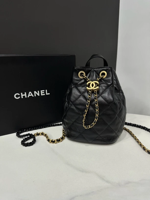 99新 Chanel/香奈儿 22s抽绳mini水桶双肩包芯片14cm/JJ04080911