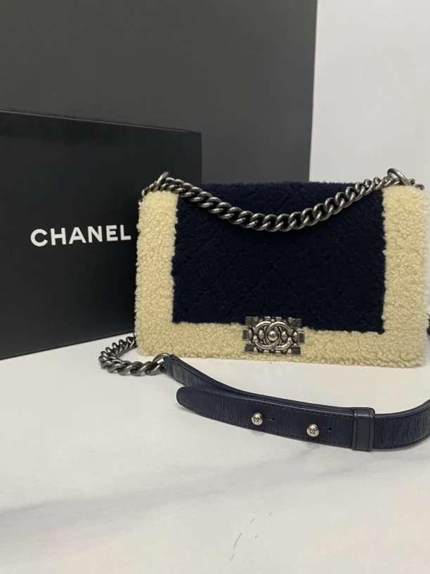 95新 Chanel/香奈儿 羊羔毛拼色Leboy中号包21开25cm/JJ4102701