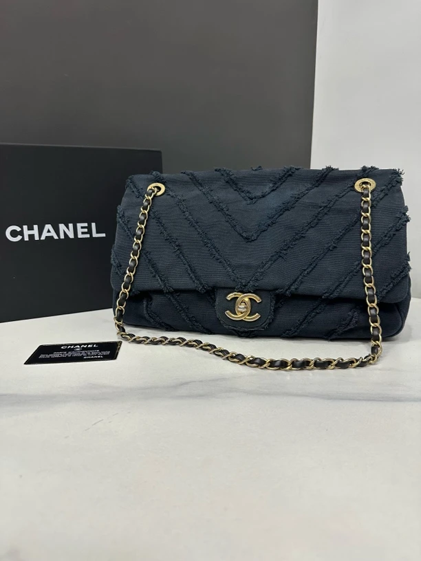 95新 Chanel/香奈儿 古巴V纹机场包23开卡32cm/JJ4112404