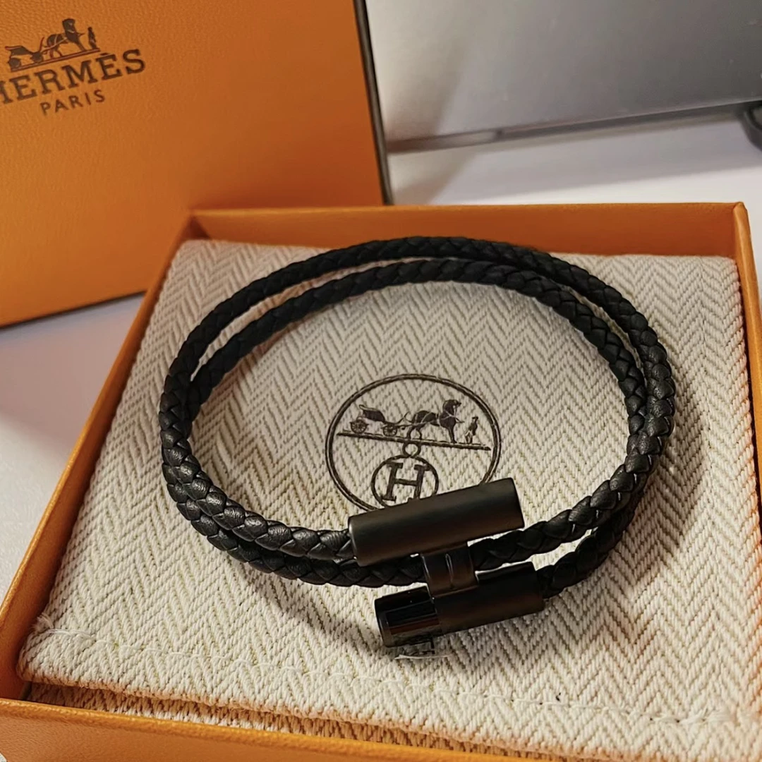 全新未使用 Hermes/爱马仕 黑武士 swift小牛皮手绳手镯 全套礼盒