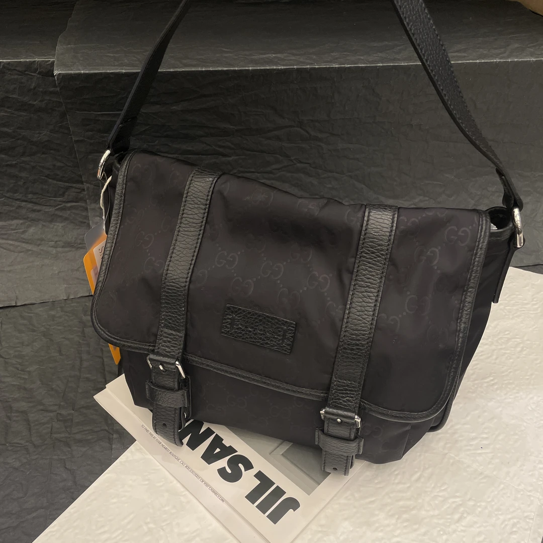 95新 GUCCI/古驰 【小考拉】Gucci 黑色尼龙邮差斜挎包
