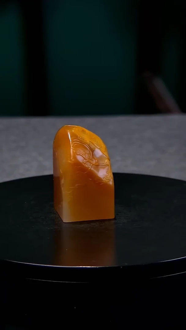 【闪购商品】田黄石麦芽糖薄意雕