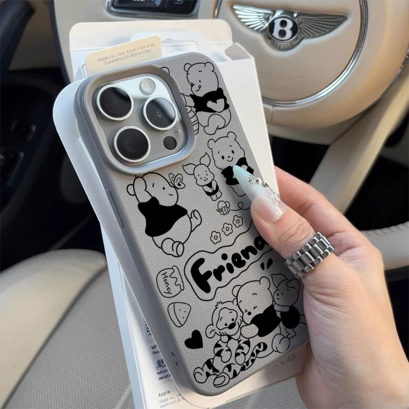 黑色素描维尼熊适用苹果1615手机壳iPhone14promax13荔枝纹12软11