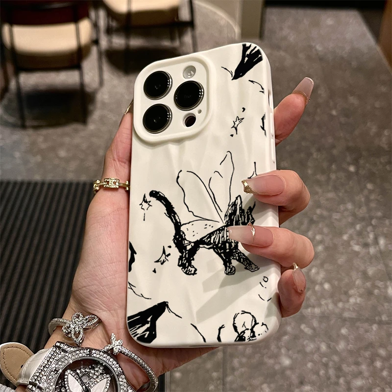 暗黑蝴蝶猫咪苹果iphone15P手机壳14promax褶皱13pro全包12 11创