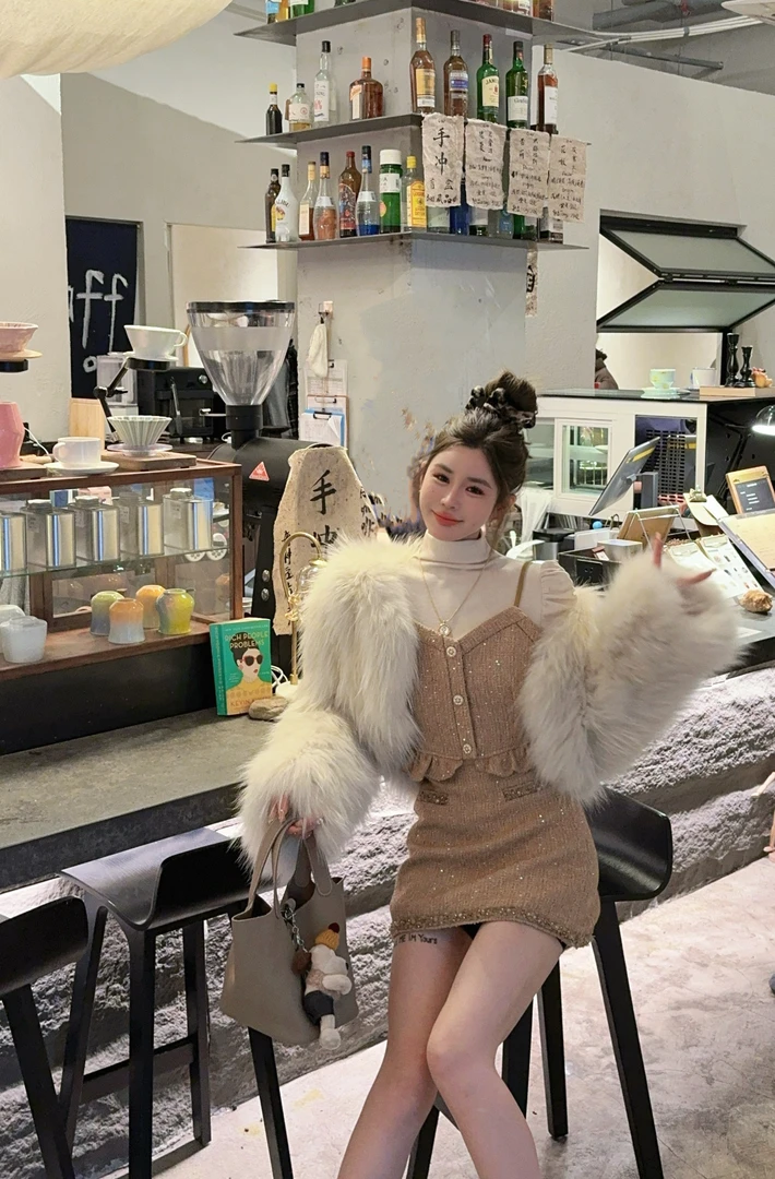 米娜家【富家千金】bulingbuling年货款重工吊带半裙套装