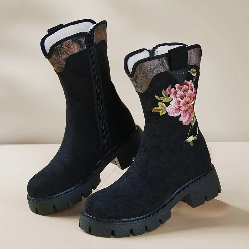 《国色》【加绒】中筒手工刺绣立体装饰国风高靴绣花布鞋女2829-6