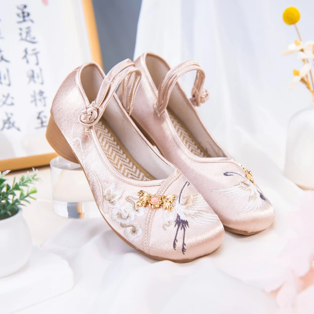 《云间》中国风复古刺绣软底民族风绣花鞋夏季古风平底布鞋女3111-8