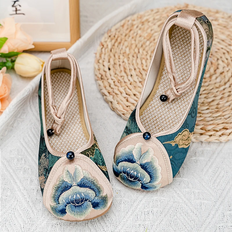 《天津礼物》复古圆头舒适配旗袍香云纱中式低跟绣花鞋女鞋3111-2