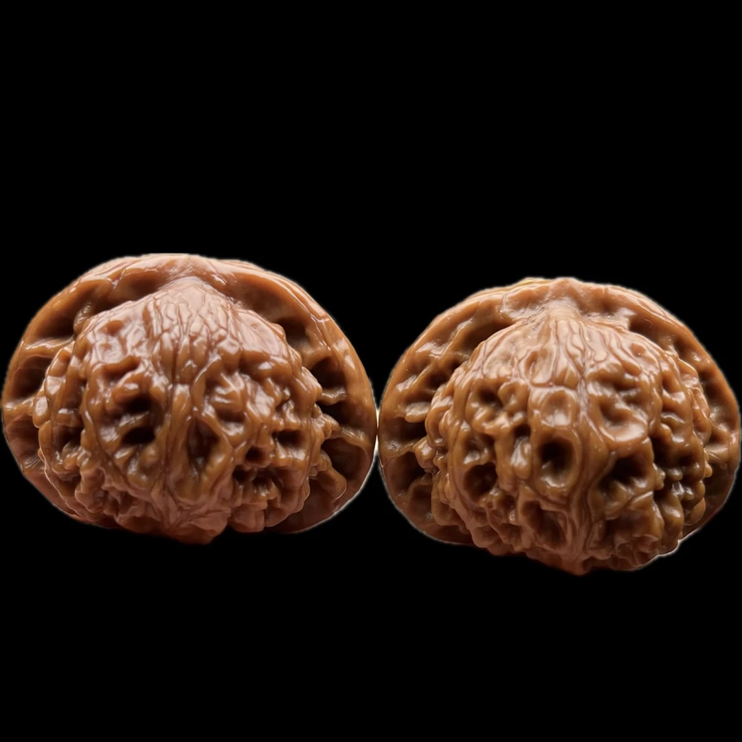 精品文玩麻核桃手把件