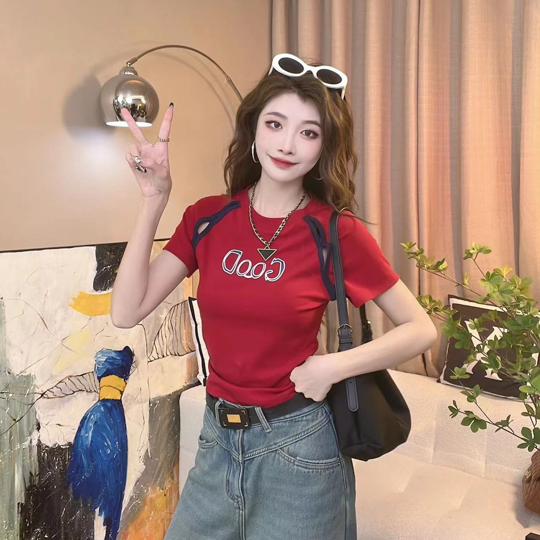 笑歌【插肩袖字母修身短袖T恤】2024春夏季新款拼接皮短款上衣