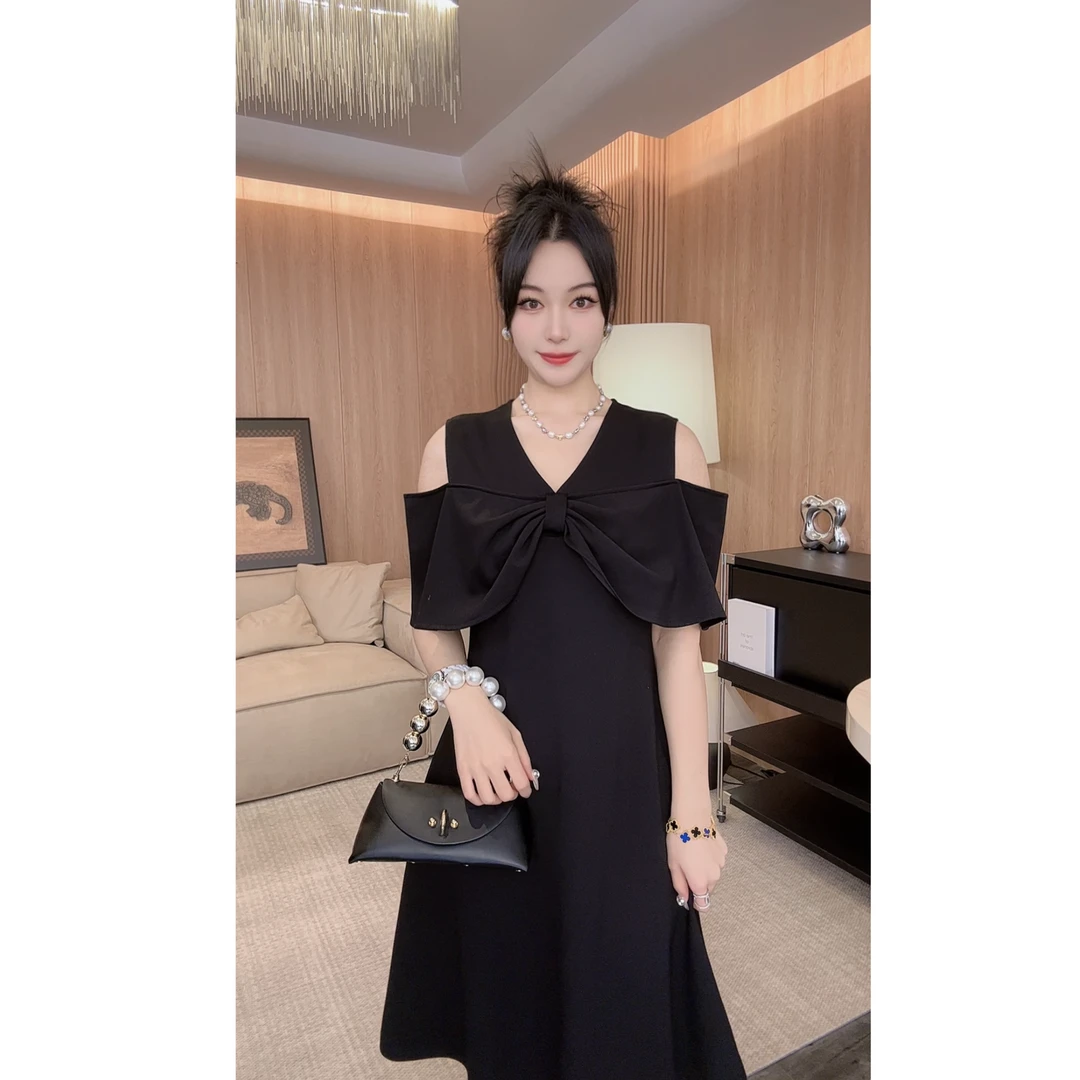 50276 鱼鱼严选轻奢法式高级黑色连衣裙显瘦夏季新款时尚气质百搭