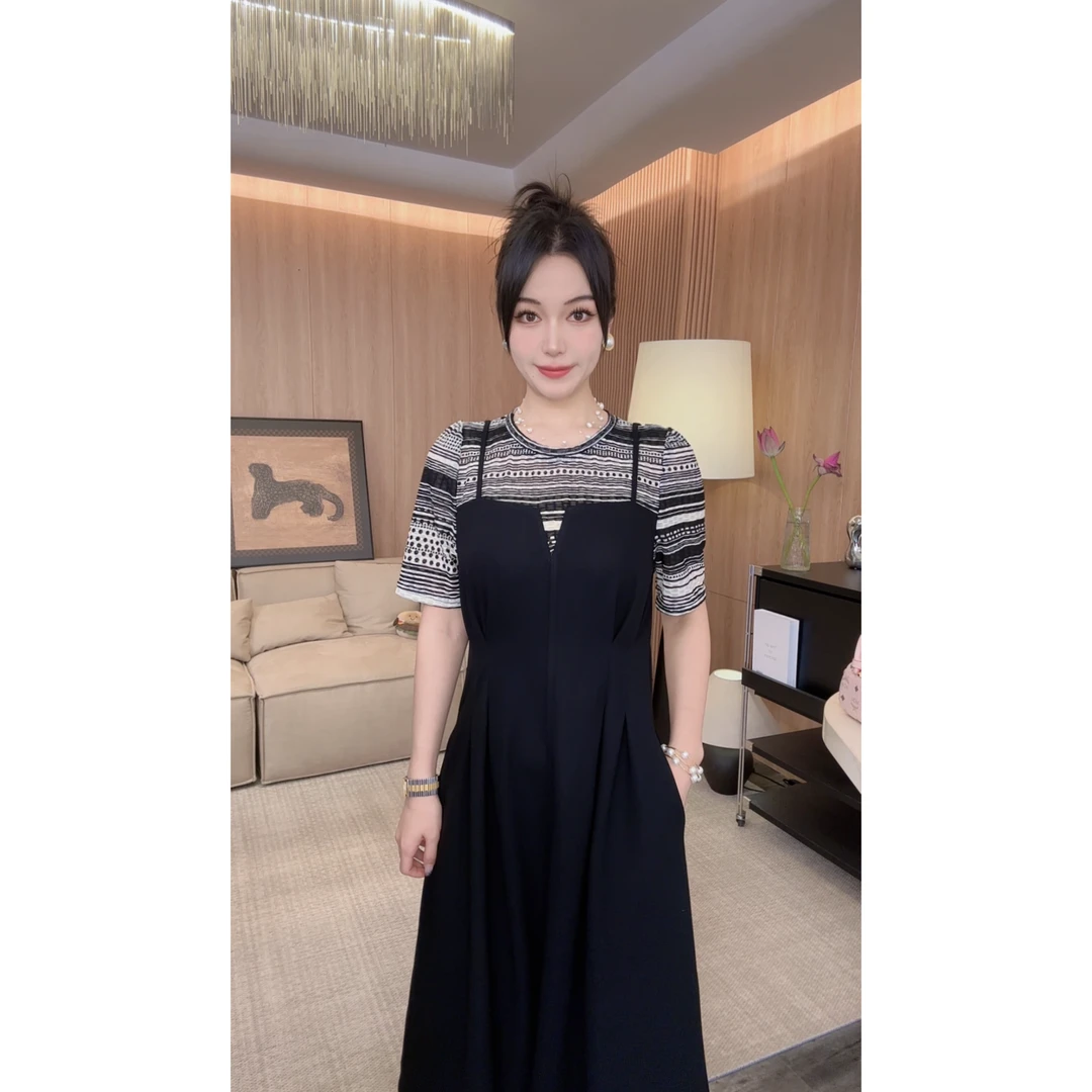 6711鱼鱼严选高级奢华法式背带女夏季新款纯色修身连衣裙女夏