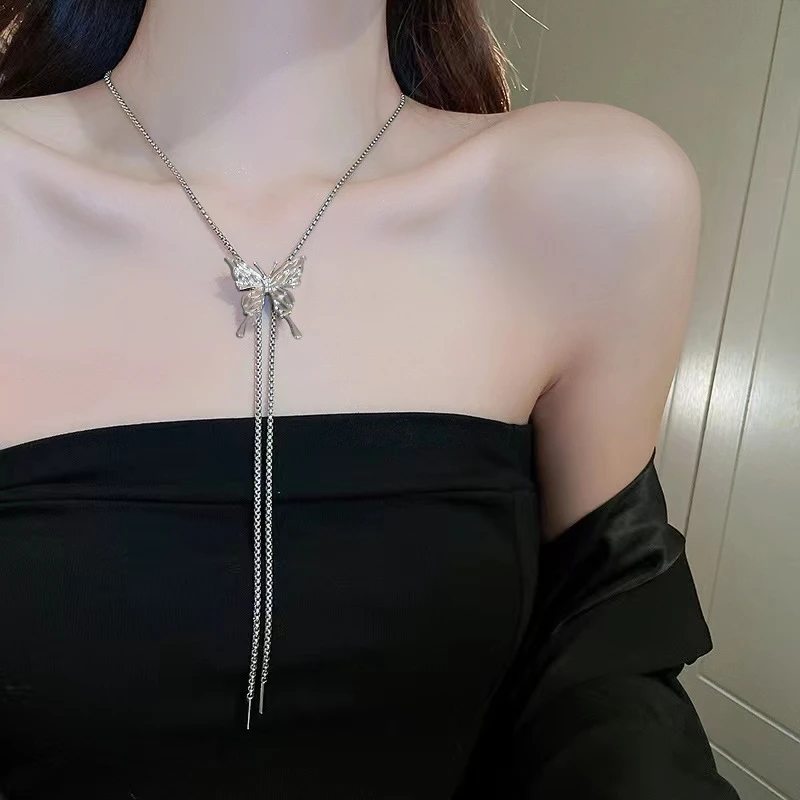 合金项链 抽拉蝴蝶项链女新款轻奢气质小众设计感毛衣链颈链百搭