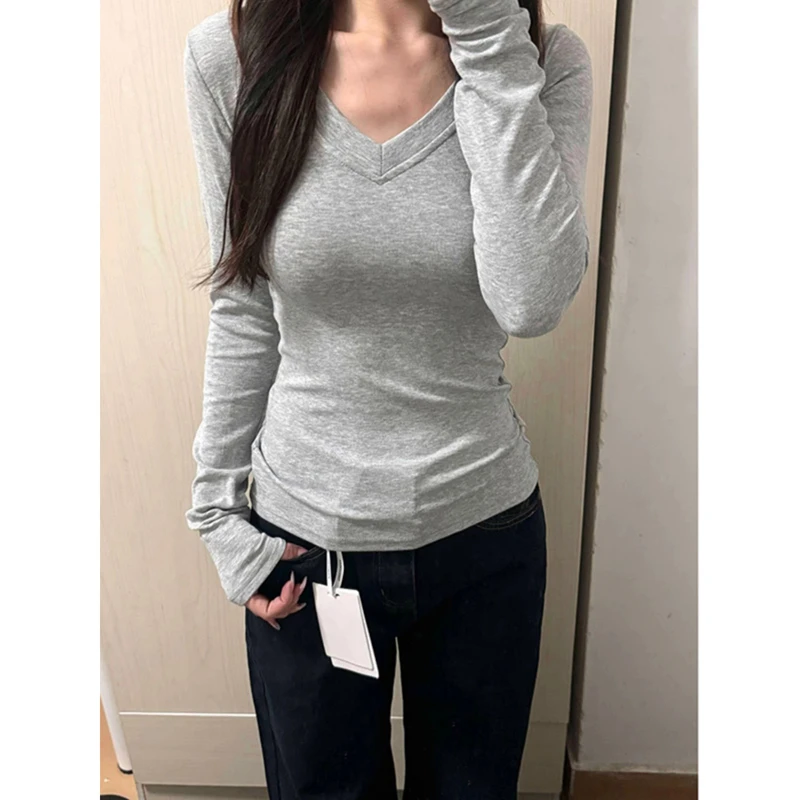 纯色简约风V领长袖T恤女内搭秋冬德绒磨毛保暖打底衫修身辣妹上衣
