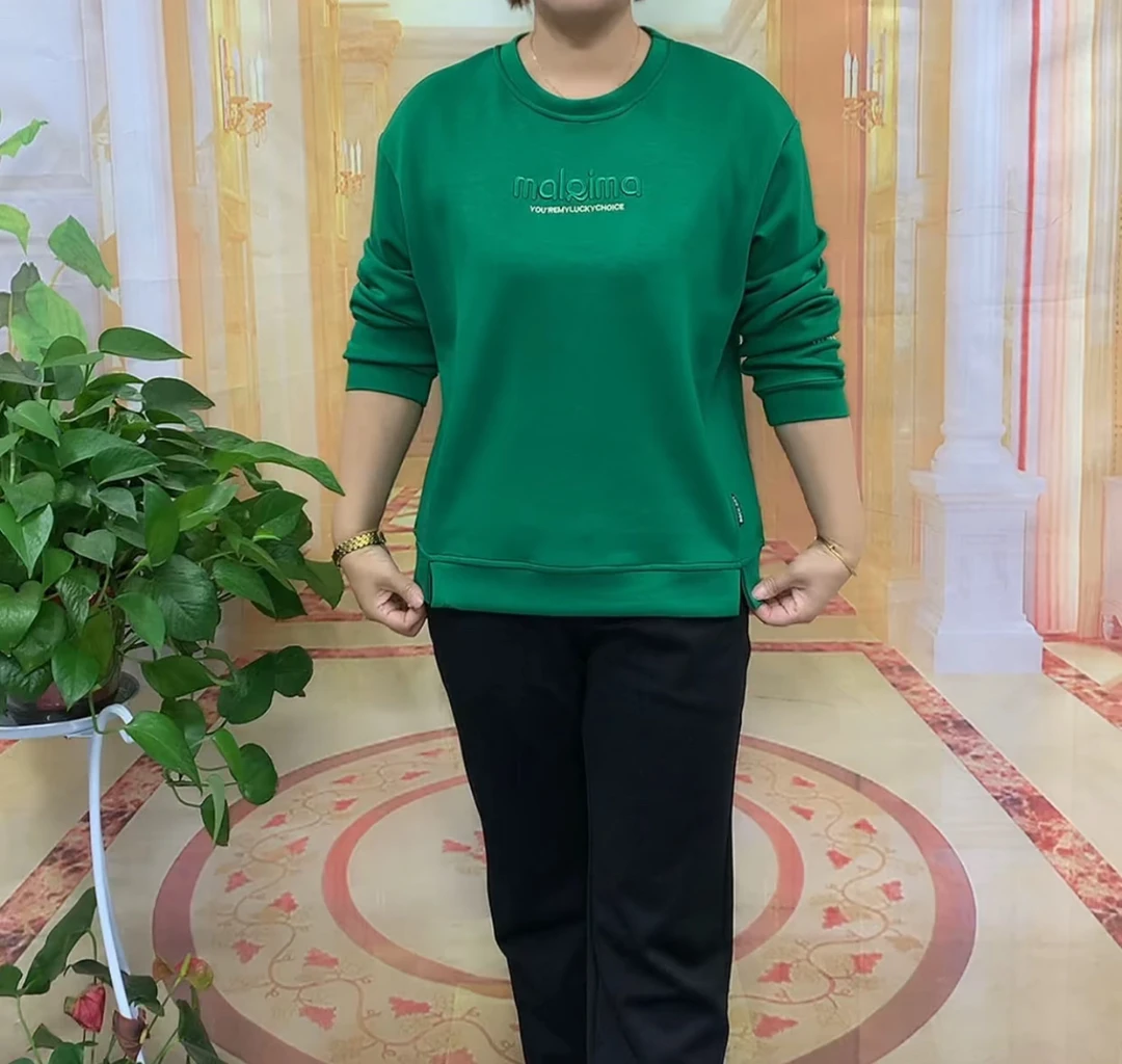 大码秋季厚款洋气刺绣字母显瘦遮肉百搭宽松舒适圆领休闲卫衣